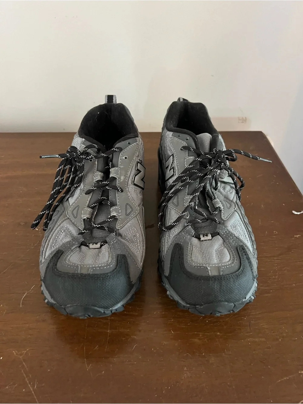 New Balance Men’s Gray and Black Athletic Trail Shoes